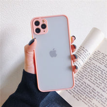 Carregar imagem no visualizador da galeria, Capinhas para iPhone Fosco - Homeless Case
