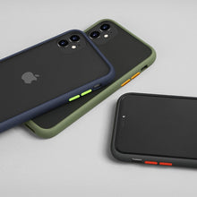 Carregar imagem no visualizador da galeria, Capinhas para iPhone Fosco - Homeless Case
