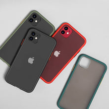 Carregar imagem no visualizador da galeria, Capinhas para iPhone Fosco - Homeless Case
