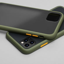 Carregar imagem no visualizador da galeria, Capinhas para iPhone Fosco - Homeless Case
