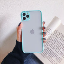 Carregar imagem no visualizador da galeria, Capinhas para iPhone Fosco - Homeless Case
